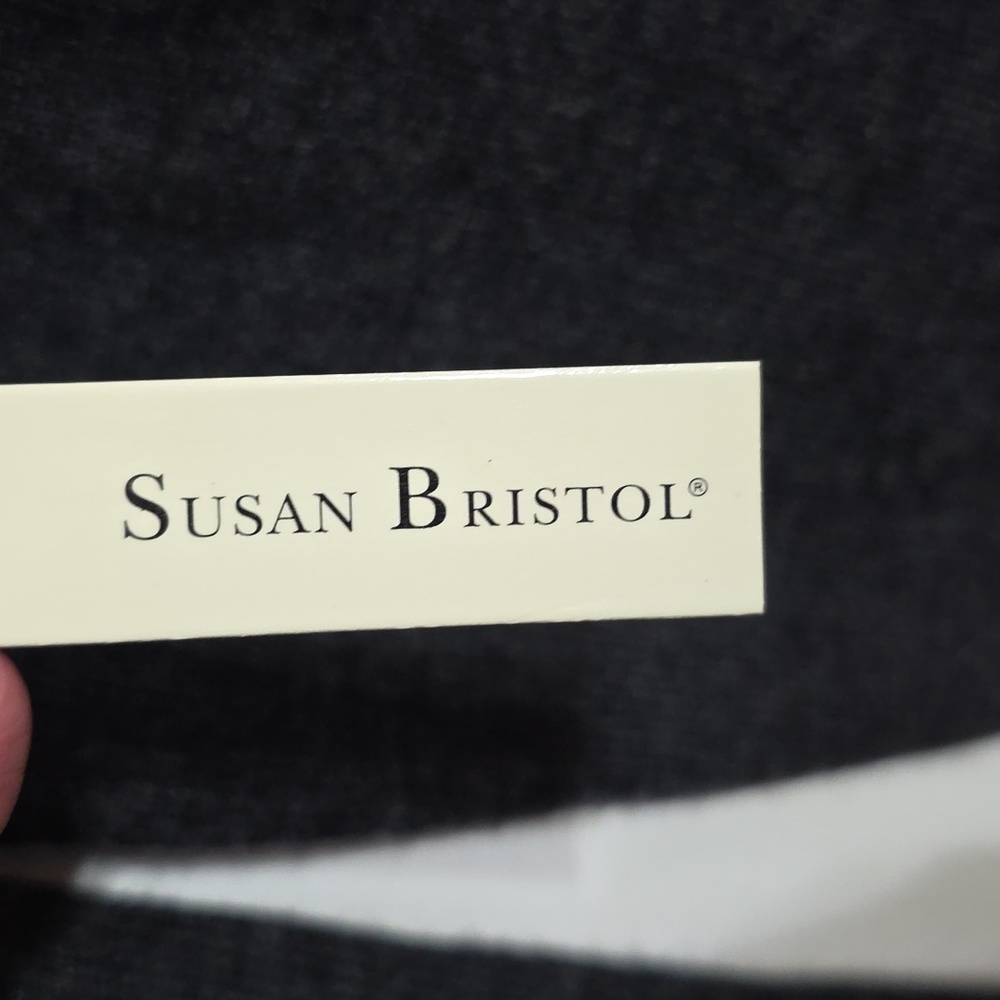 NWT Susan Bristol Womens 100% Merino Wool Sweater Black Rolled Hems Cozy Sz M - Picture 3 of 11